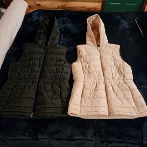 Black and Cream Swisstech Puffer Vests (Set Of Two)